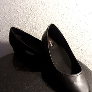 Black Safe Step women's size 7.5 Pumps